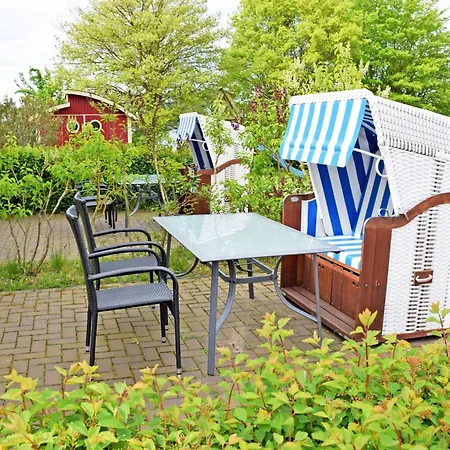 Zum Ostseestrand Mit Terrasse *