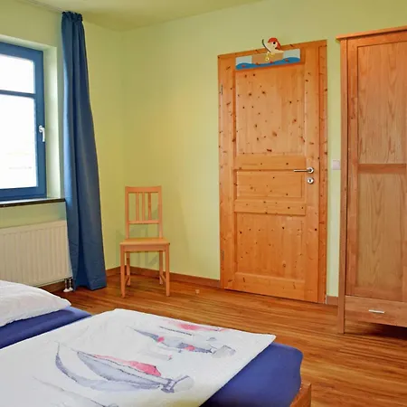 Zum Ostseestrand Mit Terrasse Lobbe