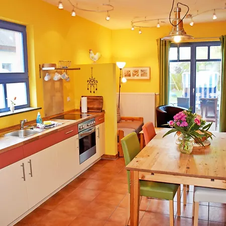 Zum Ostseestrand Mit Terrasse Hébergement de vacances Lobbe