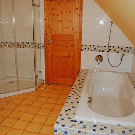 Zum Ostseestrand Mit Terrasse Lobbe