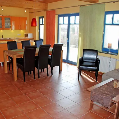 Hébergement de vacances Zum Ostseestrand Mit Terrasse
