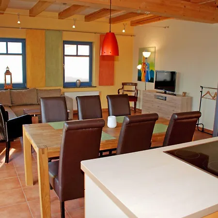 Zum Ostseestrand Mit Terrasse Lobbe