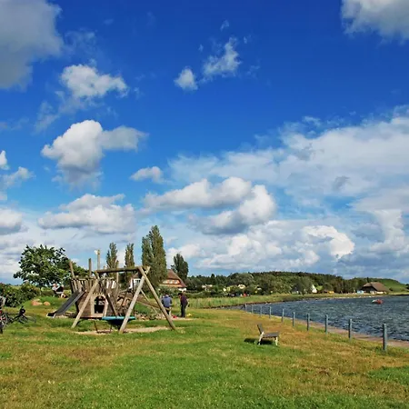 Zum Ostseestrand Mit Terrasse * Lobbe